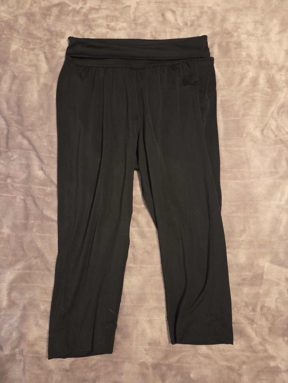 Patagonia Black Fold-Over Waist Capri Pants
